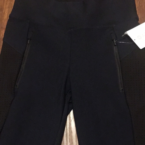 Athleta Stellar Crop Pant NWT XS - Picture 8 of 8
